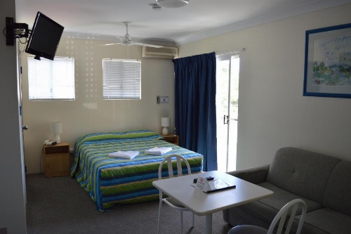 Tottenham Court Motel image 15